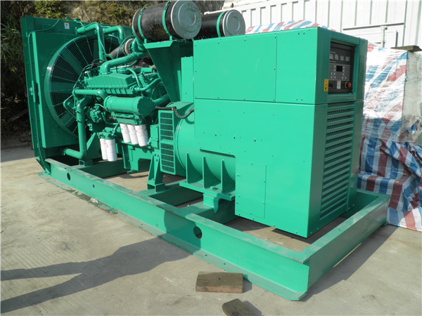 济宁出租发电机 发电机组厂家：柴油发电机组的控制屏的作用是什么？