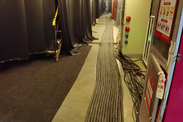 济宁柴油发电机组的输出电压可以调节到哪些范围？