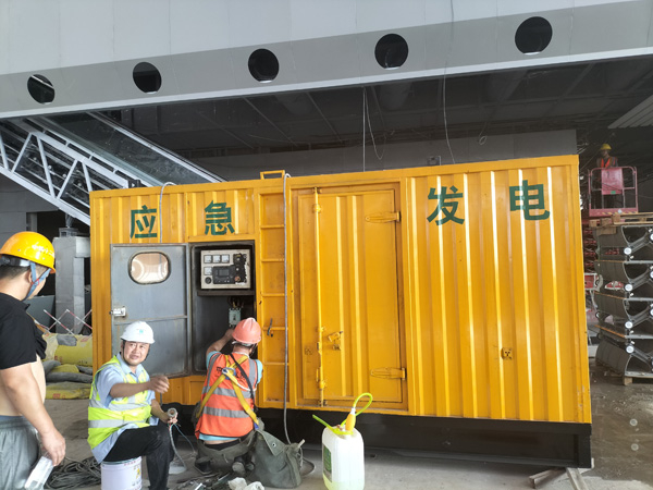 济宁怎样判断空气滤清器是否需要更换？