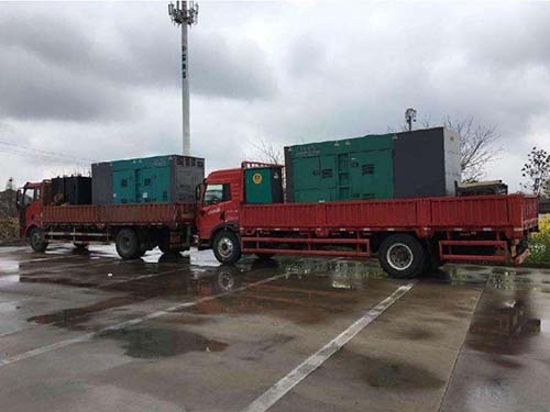 济宁涂抹密封胶后，需要等待多长时间才能安装水冷式机油散热器密封件？